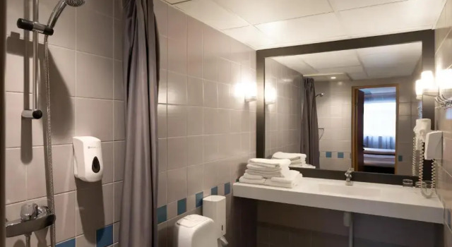Трёхместный номер Metropol Hotel