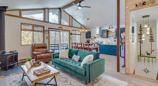 Коттедж Private Cottage-style Getaway in Pocono Mountains!