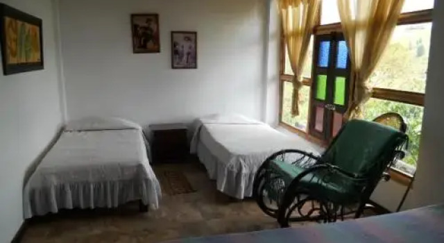 La Helena Hostal, Rezerwuj Hotel Hotele w Santander z parkingiem, Parking
