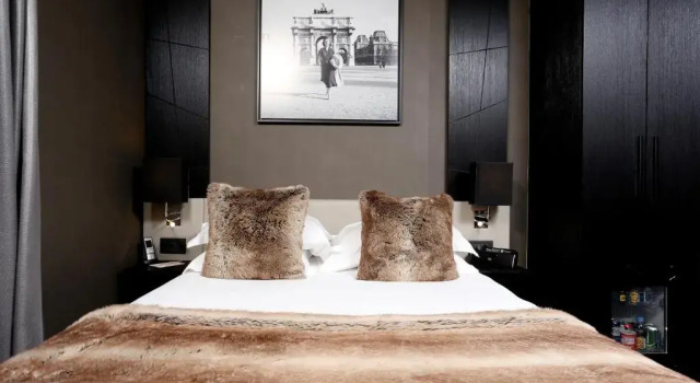 Номер Executive Interconnecting Hôtel Elysées Paris