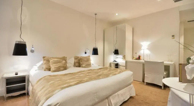 Двухместный номер Prestige Hotel Renoir