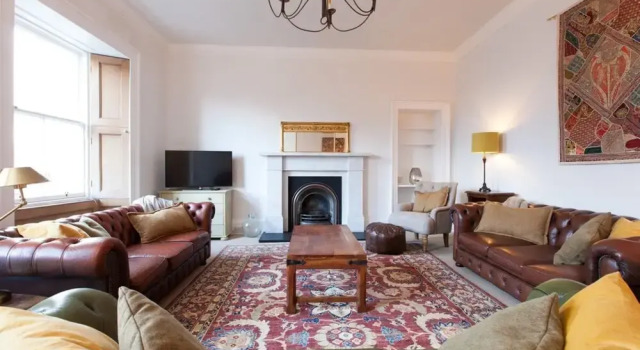 Traditional Luxury Apartment Sleeps 10 Guests, Prenota Appartamento Leith 
