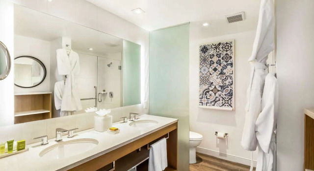 Четырёхместный полулюкс Hilton Miami Dadeland