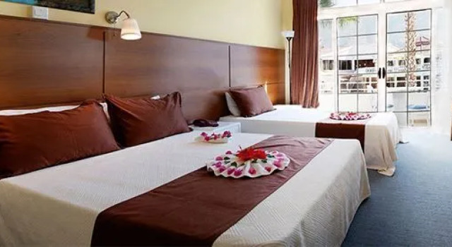 La Hotel Kyrena, Rezervovat Hotel Hotely v Northern Cyprus s parkováním, Parkování