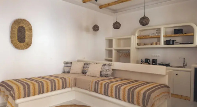 Alonia Suites