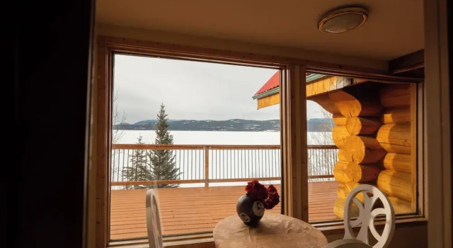 Апартаменты Presidential Inn On The Lake