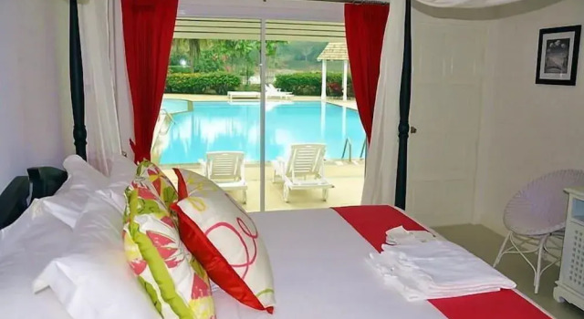 Tamarind Lake Villa