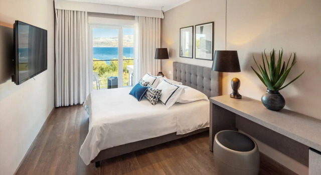 Hotel Osam, Varaa Hotelli Brac Island 
