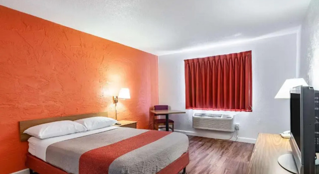 Номер Standard Motel 6-Naperville, IL