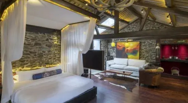 Dwuosobowy suite Mooti Hotel
