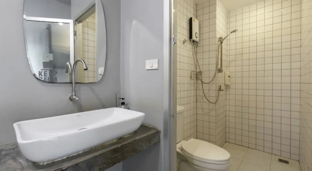 Кровать в общем номере с видом на город Hip Hostel - Patong