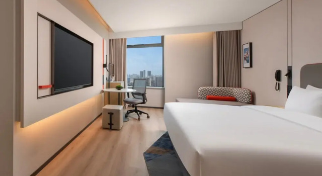 Двухместный номер Standard Holiday Inn Express Wuhan Jianghan Road by IHG