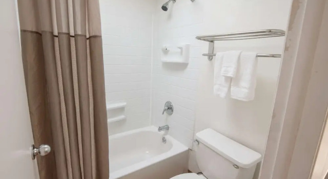 Двухместный люкс Deluxe Motel 6-Colorado Springs, CO - Air Force Academy