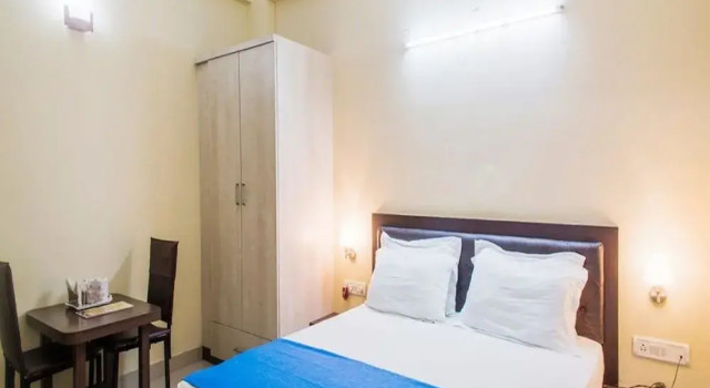 Deep Hotel & Restaurant, Забронировать Отель Азамгарх штат Уттар-Прадеш