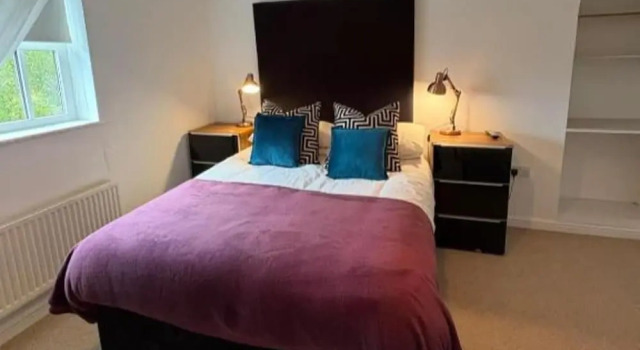 2 Bed-sleeps 3-parking-town Centre