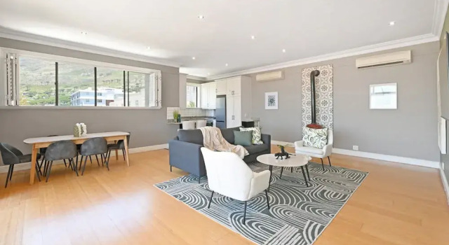 Апартаменты Two Bed Table Mountain Spacious