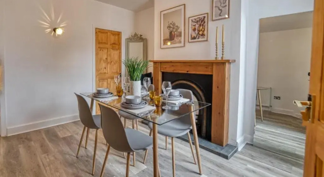 Stylish 2 Bedroom House with Patio, Забронировать Отель Вустер Вустершир, рядом с Worcestershire County Cricket Club