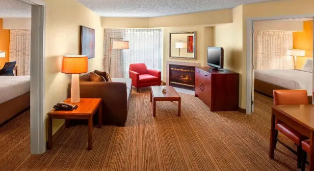 Четырёхместный люкс Sonesta ES Suites Allentown Bethlehem Airport