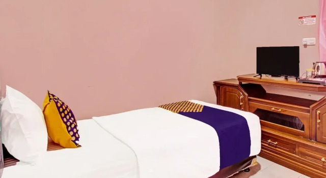 Номер Economy Hotel O Guest House Mustika Syariah Near alun alun kota purwokerto