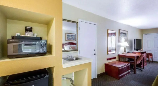 Одноместный люкс Econo Lodge Inn & Suites Eagle Pass