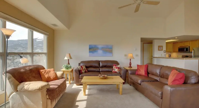 360 Mtn Views & Shared Hot Tub: Cozy Frisco Condo!
