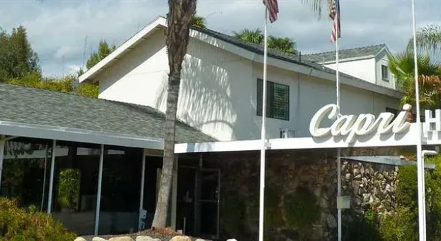 The Capri Hotel, Забронировать Отель Охай Central Coast California, рядом с Арт-центр в г. Охай