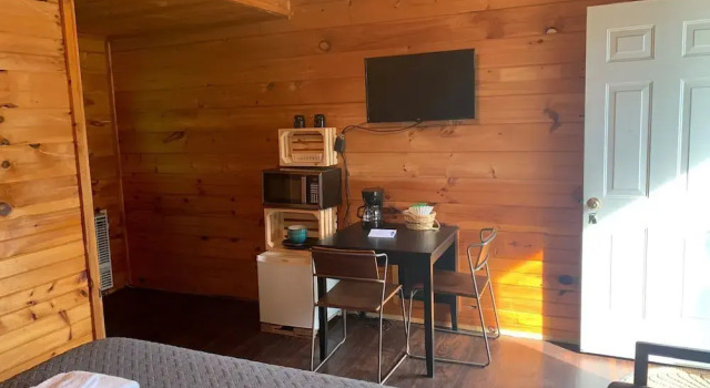 Pine Crest Motel And Cabins, Boek Motel Barton Verenigde Staten