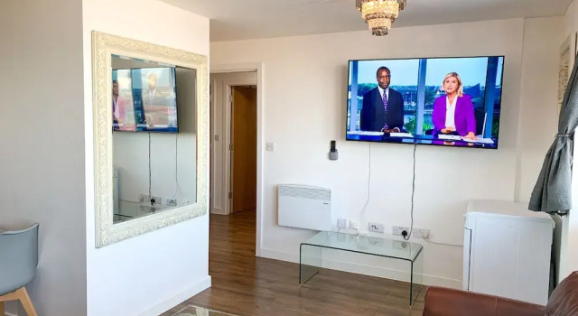 2 Bedroom Central Apartment, Забронировать Апартаменты/квартира Ливерпуль Мерсисайд, рядом с Район Пир-Хед