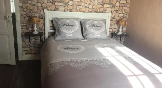 Le Clos Saint Jean, Забронировать Отель Брессюир Deux-Sèvres, рядом с Office de Tourisme du Pays du Bocage Bressuirais