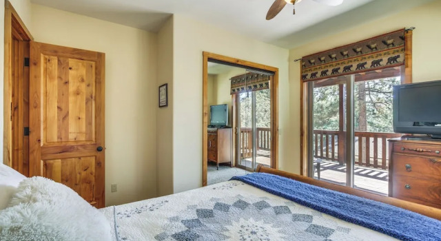 4 Mi to Snow Summit: Cabin w/ Mtn Views & Decks