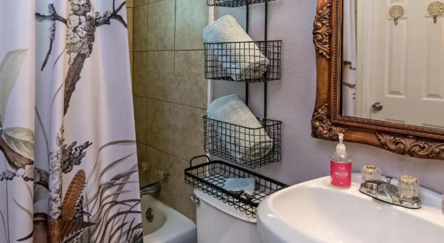 Коттедж c 1 комнатой Silver Heart Inn & Cottages