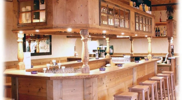 Hotel Restaurant Jura, Varaa Hotelli  