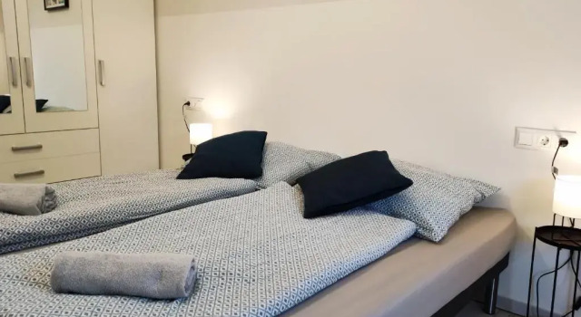 Petit Paul Apartman, Book Lejlighed Hoteller i Western Transdanubia med parkering, Parkering