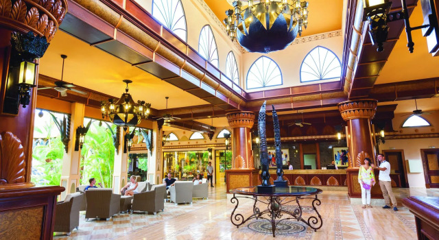 Hotel Riu Funana - All Inclusive, Забронировать Отель Отели Санта-Мария с парковкой, рядом с Дом культуры Фунана, Парковка