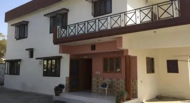 Maa Ka Aanchal, Rezervovat Hotel Clement Town Uttarakhand