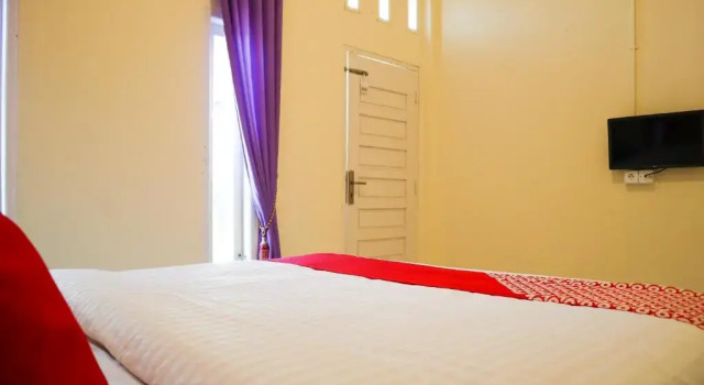Номер Standard OYO 2202 Delima Guest House Syariah