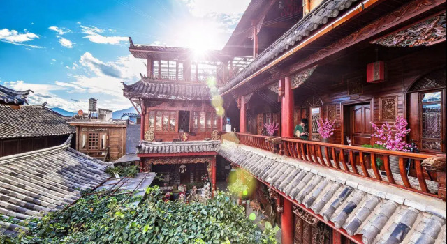 Lijiang Lis Inn, Забронировать Отель Лицзян Юньнань, рядом с Улица Сквер-стрит Древнего города Даянь