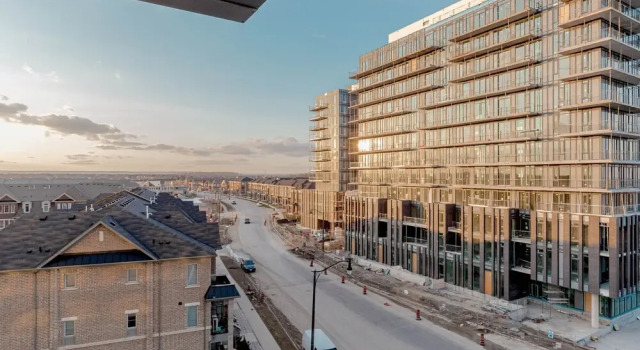 Aaira Suites 3 Bedroom Condo, Varaa Huoneisto Brampton 