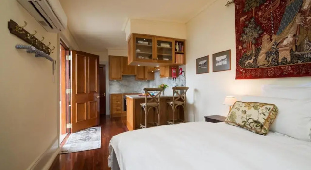 Студия The Old Bank Boutique Hotel