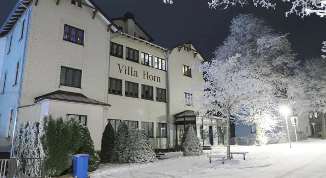 Villa Horn Oberhof Ferienwohnungen, Забронировать Вилла Оберхоф Реннштайг, рядом с Ботанический сад "Реннштайггартен" Оберхофа