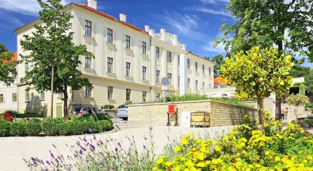 Anna Grand Hotel, Reserva ahora Hotel Hoteles en Veszprem con desayuno, Desayunos
