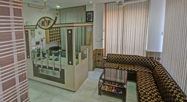 Hotel Omni Plaza, Забронировать Отель Отели штата Раджастхана с парковкой, Парковка