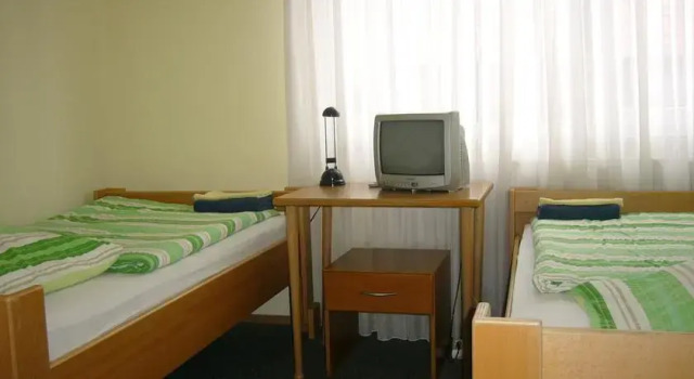 Gstehaus Frankfurt, Book Hotel Hattersheim Rhenish Hesse