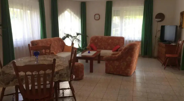Апартаменты Цокольный этаж Mária Apartmanház