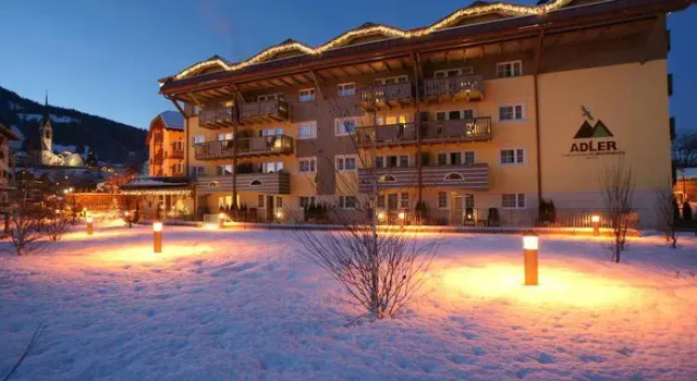 Adler ApartHotel, Забронировать Апарт-отель Отели в центре Моэна с завтраком, отели в центре Моэна с завтраком