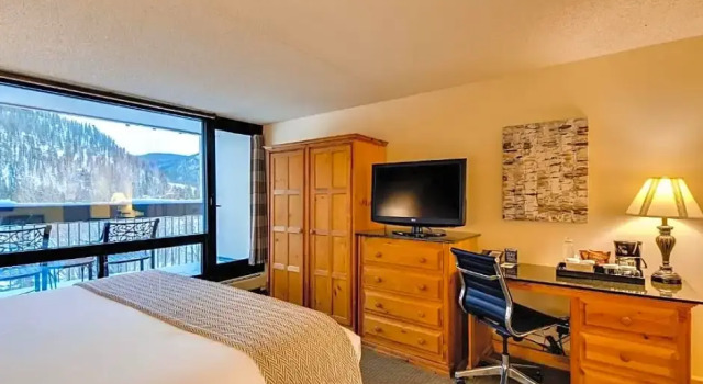 Номер Standard с балконом Keystone Lodge & Spa, A Vail Resorts Property
