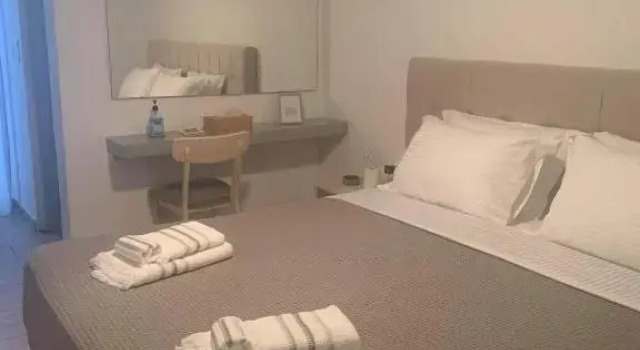 La Main Street suite, Забронировать Отель Андипарос Антипарос