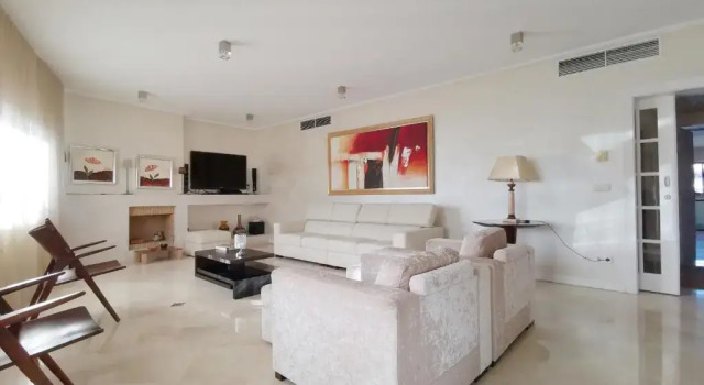 Entire floor parque nacoes prime apartments expo30