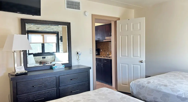Семейный люкс c 1 комнатой с балконом Ala Moana Motel & Suites