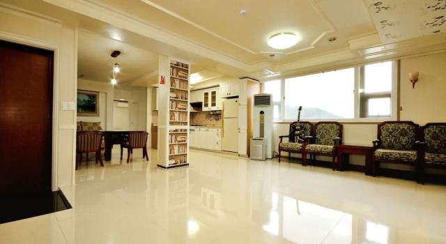 Номер Standard с 3 комнатами Chambord Hotel